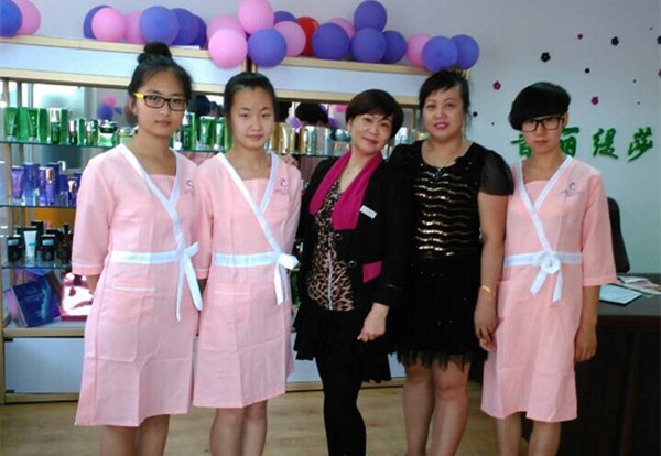 辽宁大连美容院花季黄色片店开...