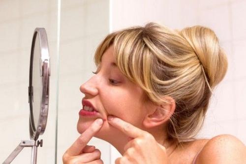 美容三大错，用手挤压痘痘