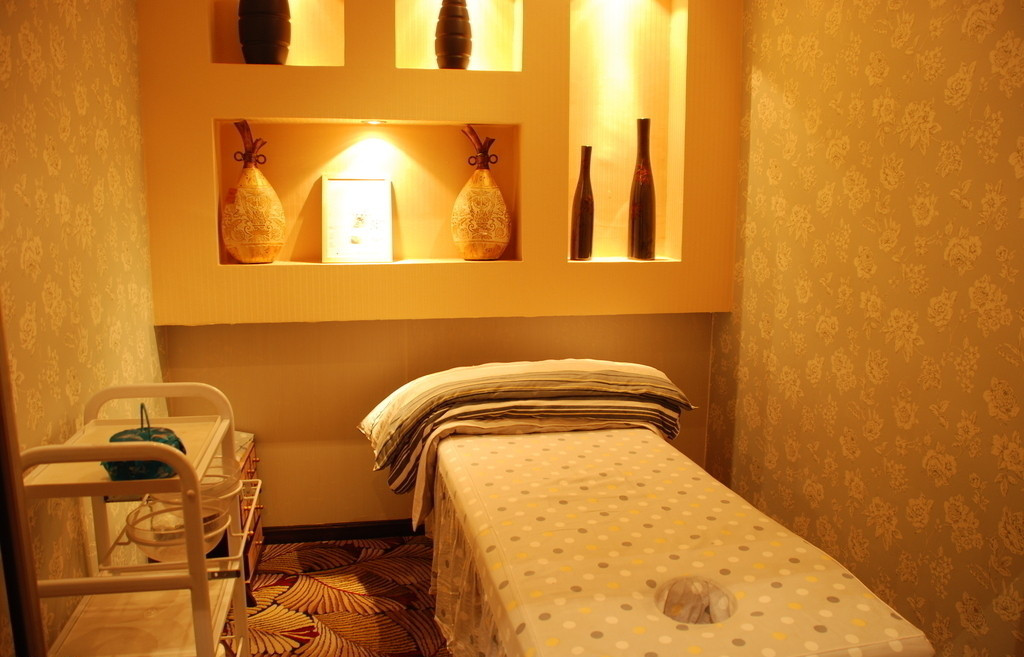 关于美容美体花季黄色片花季传媒免费网站建设的一点思考