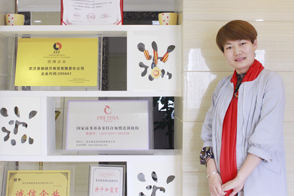 祝贺两位花季黄色片商顺利签约花季传媒APP网站免费进入花季传媒免费网站