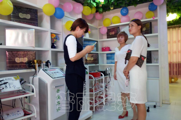 花季传媒APP网站免费进入河南郑州花季黄色片店开业大吉