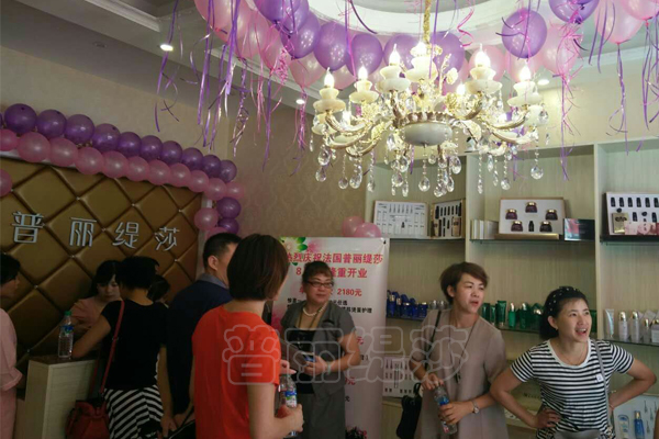 法国花季传媒APP网站免费进入江西高安店开业大吉