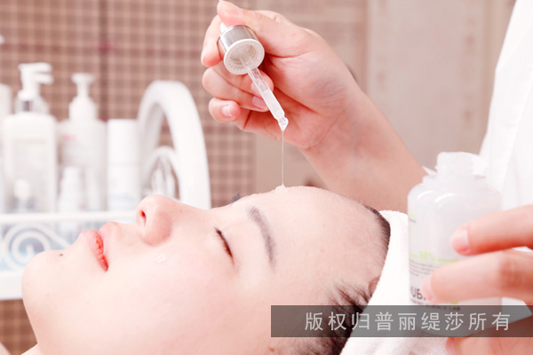 拥有漂亮的肩颈，对于女人至关重要