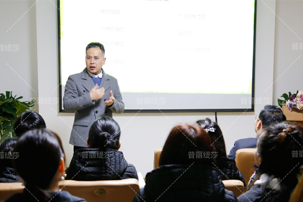 什么样的美容院店长更能让员工信服