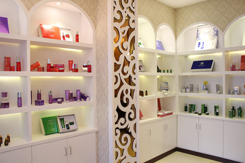 简单美观的花季传媒黄页网站展示柜图片集