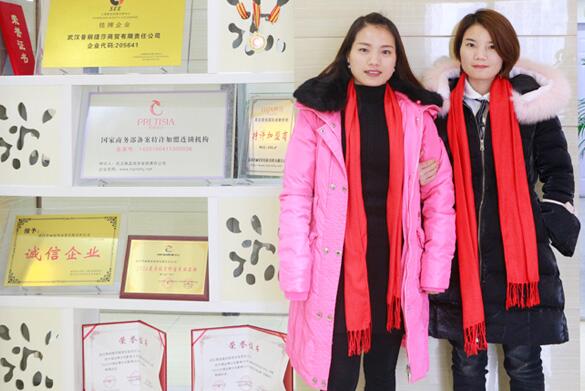 3.8节众花季黄色片商牵手花季传媒APP网站免费进入 集聚投资炽热之力