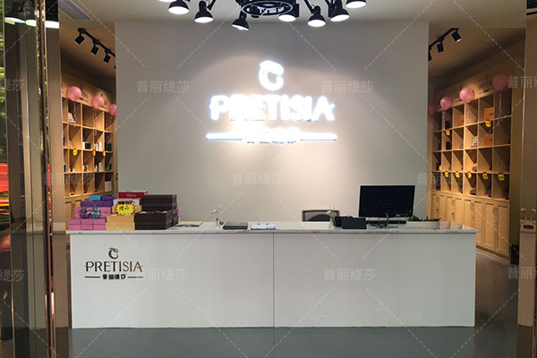 花季黄色片美容院