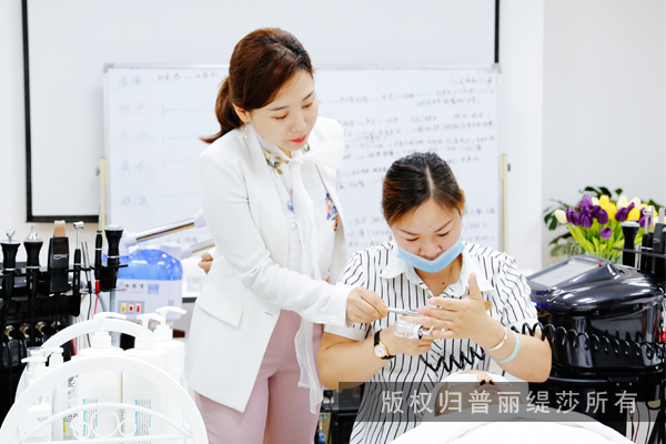 美容院的顾客消费入股靠谱吗