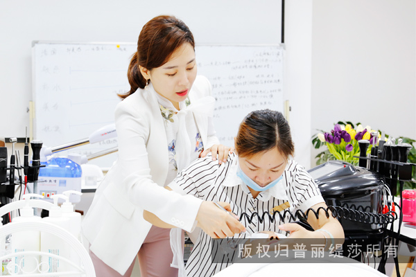 学皮肤管理培训大概多少钱，贵吗