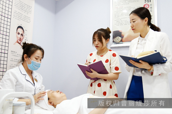 霸气招聘方式来袭！年末美容院人才招揽这么做