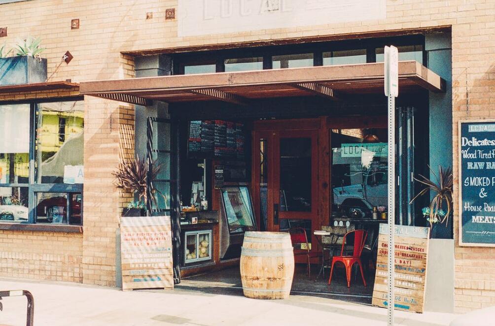 新手开美容院选址难？花季传媒APP网站免费进入来支招