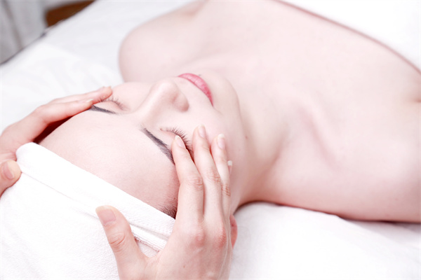 肌肤不同层缺水会引发哪些问题？