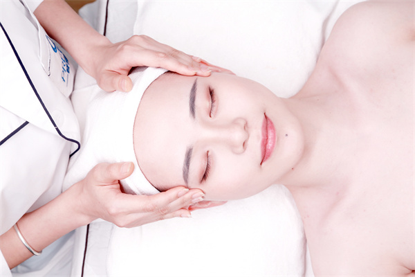 早C晚A护肤方法，皮肤管理师必备！