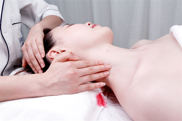 皮肤管理师月薪1.5万？！你差在哪了？