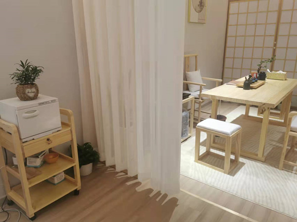 想花季黄色片美容花季传媒免费网站，寒姝/百莲凯/自然美/美丽田园/思妍丽哪个好？